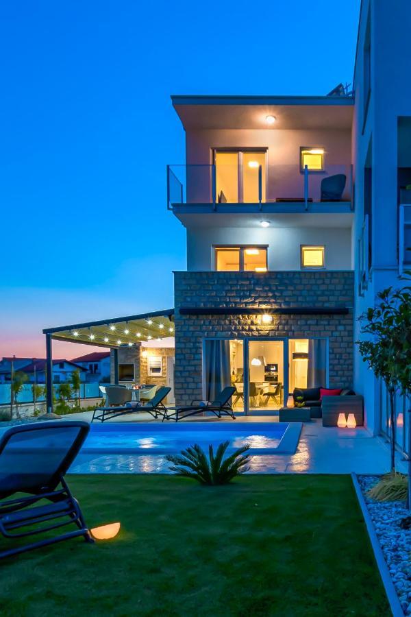 Villa Buzuk Водице Екстериор снимка